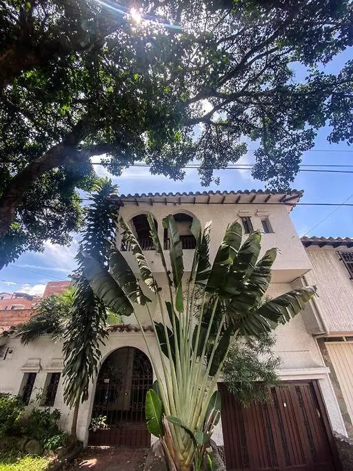 Colonial Villa In Laureles, Unique&Special House Medellín